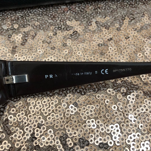 Prada Frames - Picture 4 of 7